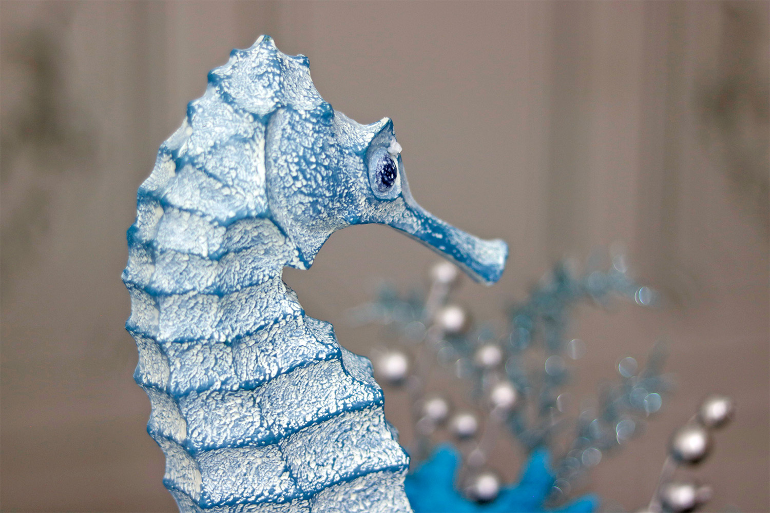 Ocean Bubbles Seahorse Centerpiece